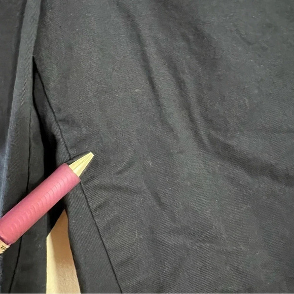 Old Navy Everday Short Mid Rise Navy Blue Size 4 Solid Pattern Casual Summer - Picture 4 of 5